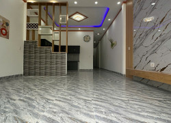 CĂN NHÀ CẤP 4 SÁT ỦY BAN CHÁNH PHÚ HÒA – 165 M2 SHR 1TY 7XX. LH:0868673151.
