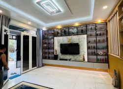 Nhà hẻm xe hơi- 5,6m nở hậu 7m x17m• 2 tầng 6pn