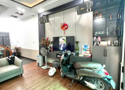 Cần Bán Gấp Căn Nhà 4 Tầng Để Đi Nước Ngoài
