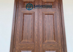 cửa thép vân gỗ 2 cánh – sang trọng và đẳng cấp cho mặt tiền ngôi nhà