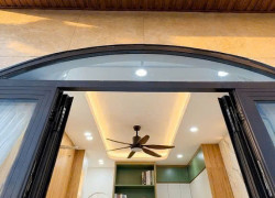 Nhà mới tinh Võ Văn Tần, QUẬN 3, đầy đủ nội thất, 4 tầng, 4.95 tỷ
