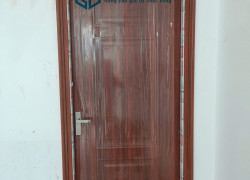 cửa thép vân gỗ 1 cánh – lựa chọn hoàn hảo cho nhà hiện đại