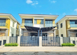 CHỈ 6.8 TỶ CÓ NGAY CĂN BIỆT THỰ 250M2 VIEW SUỐI TRONG KCN VSIP 2, LH:0937995558.