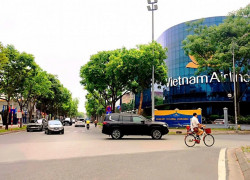 Đẹp như mới -Khu VIP #NguyễnSơn, Hàng xóm Berriver - 5Tầng, Nội thất xịn - Giá 8.Tỷ