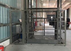 Báo giá thang nâng hàng thủy giá bao nhiêu bạn ơi?