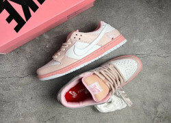 Nike SB Hồng Sneaker Trượt Ván Nổi Bật Cá Tính