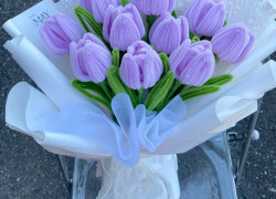 Dự báo xu hướng quà tặng: Bó Hoa Kẽm Nhung Tulip Mix Hot Trend 2026 có gì mà hot thế?