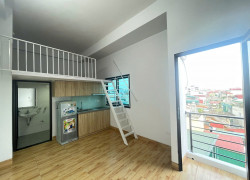 Cho thuê CC mini, có thang máy, gác xép, có ban công gần trường Bách-Kinh-Xây, 0981888335