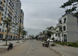 Cần bán Lô góc đối diện siêu thị , gần 10 tòa chung cư dân ở hiện hữu Liên hệ 0936 886 793