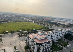 Cần bán căn Shophouse ở ngã tư tín hiệu giao thông KCN Tràng Duệ, đường 50m đang KD sẫm uất