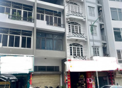 bán nhà 3,5 tầng 46,8m2 mặt đường Vườn Đào, Trung tâm du lịch Bãi Cháy, Hạ Long.
