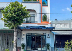 Nhà 1 Trệt 2 Lầu có sỏ hồng riêng tại Thủ Dầu Một, Bình Dương