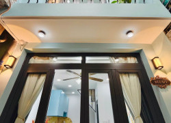 Hẻm Phạm Ngũ Lão, Gò Vấp, 3 tầng, 2PN 3WC, Cách sân bay 10P, Chỉ: 2.55 Tỷ.