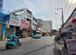 BÁN NHÀ MẶT TIỀN TÊN LỬA 4X26.5M 4 TẦNG ĐANG CHO THUÊ 22 TRIỆU THÁNG GIÁ 16 TỶ