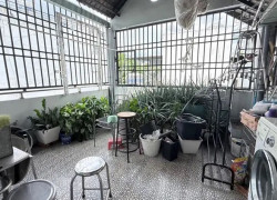 F13 PN Huỳnh Văn Bánh, 3 bước ra bờ kè, gần 58m2 x 4 tầng, hem thông, nhỉnh nhẹ 8 đồng.