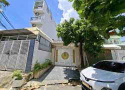 Nhà 2 tầng 80m2 (4x20), đối diện Vạn Phúc City, gần QL13, hẻm xe hơi đậu trong nhà, chỉ 7.7 tỷ TL