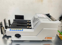 Máy đếm tiền Modul 6688MD thiết kế đẹp, kiểu dáng dài có băng tải