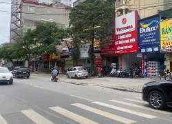 Hàng fo mặt phố Phùng Hưng