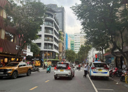 Cho thuê mặt bằng 35 Đông Du, Quận 1 – Gần phố đi bộ Nguyễn Huệ