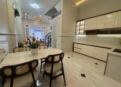 MỘT CĂN NHÀ NGAY Phan Văn Chí, P. Bình Tiên, Quận 6 cũ ĐỦ CHO 3 THẾ HỆ