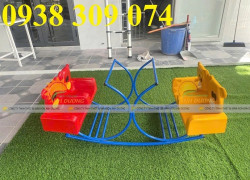 Bập bênh 4 ghế gấu mầm non, bập bênh mầm non đế cong 4 ghế gấu