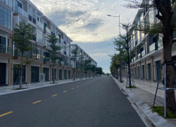 Cần bán gấp dãy nhà phố T&Tcity Millemnia, Long Hậu, (Long An), Tây Ninh.