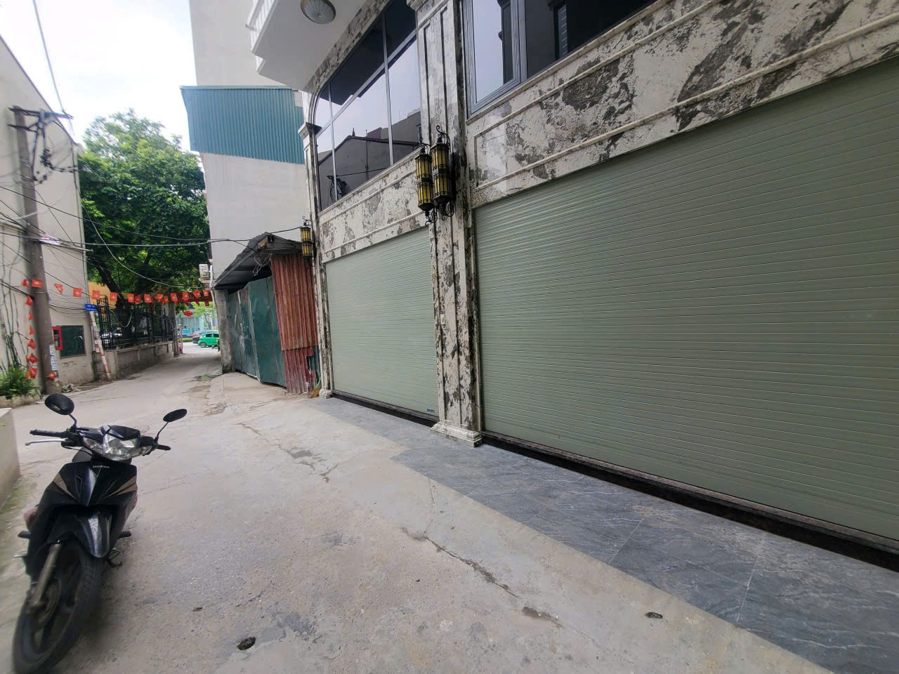 Bán nhà Thạch Bàn,Long Biên 7 tầng,62m,mt4m oto vào nhà nhỉnh 15 tỷ