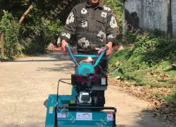 Máy cắt cỏ trục băm Kawasaki KW32