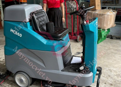 Máy chà sàn ngồi lái Hiclean HC660