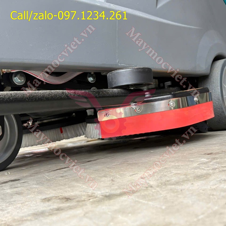 Máy chà sàn ngồi lái Hiclean HC660