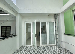 Bán nhà Q10 Tô Hiến Thành- 5 tầng 50m2- giảm mạnh còn 9.9 tỷ. Trí: 0967638168
