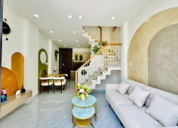 Bán nhà 4,5x9m , nhà 3 tầng , HXH gần lotte Nguyễn Văn Lượng , quận Gò Vấp với giá chỉ hơn 5 tỷ