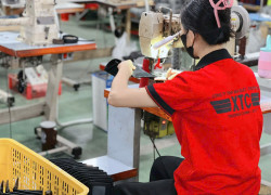 QUÀ TẶNG DOANH NGHIỆP BẰNG ĐỒ DA – GIA CÔNG SỐ LƯỢNG LỚN, ĐẢM BẢO TIẾN ĐỘ CHO SỰ KIỆN