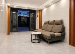 Bán nhà Lạc Long Quân, Quận 11, 45m2, kế trường sát chợ, nhà đẹp 3 tầng ở luôn.