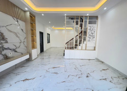 **🏡 Nhà mới tinh 4 tầng – Ô tô đỗ ngay cổng – Vị trí đẹp tại Ngọc Hồi**