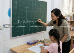 Bảng từ xanh viết phấn kẻ ô ly tập cho học sinh tiểu học