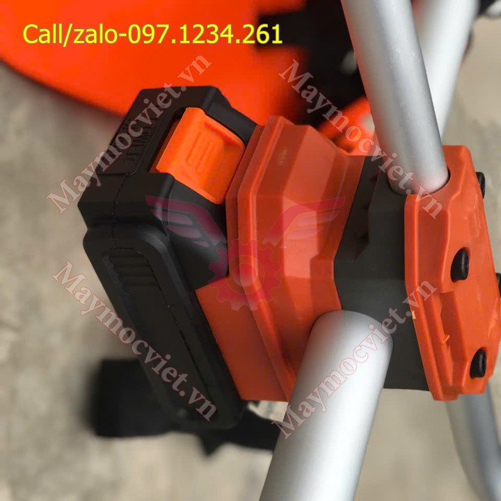 Máy cắt cỏ đề điện pin Husrussiia 543E