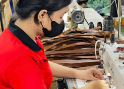 XƯỞNG GIA CÔNG QUÀ TẶNG ĐỒ DA CHO ĐƠN VỊ TỔ CHỨC SỰ KIỆN