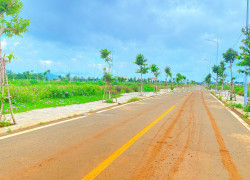 đất mặt tiền chính đường Bà Triệu - khu trung tâm hành chính đức trọng, lâm đồng