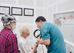 Tình yêu với chiếc máy trợ thính