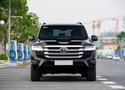 Bán Toyota Landcruiser LC300 2025 màu đen, siêu lướt