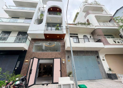 DIỆN TÍCH KHỦNG 125M² - NHÀ ĐẸP THẠNH XUÂN 25 - SÂN TRƯỚC SÂN SAU THOÁNG MÁT GIÁ TỐT!