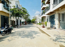 Bán nhà Thạnh Xuân, Quận 12, Nhà mới 3 tầng, ô tô ngủ trong nhà, chỉ hơn 4 tỷ