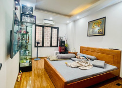 Bán nhà 4 tầng khu Văn Miếu - Quốc Tử Giám, Đống Đa, 27m2, mặt tiền 3.4m, giá 7.5 tỷ