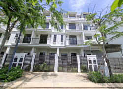 Bán nhà phố KĐT 1 trệt 3 lầu P12 Vũng Tàu giá chỉ 5,6 tỷ