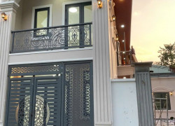 NHÀ 2 MT ĐẸP, NẰM GẦN CHỢ, DTXD 150M