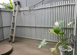 Đất vuông vức - sẵn nhà tiền chế dạng kiên cố - ngay trung tâm đức trọng, lâm đồng
