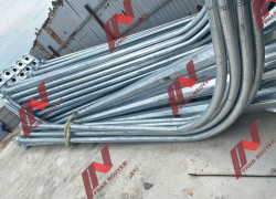 Sẵn kho cột đèn chiếu sáng liền cần, cột đèn tiêu chuẩn