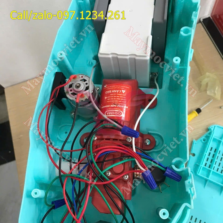 Bình xịt điện Oshima Li16 KR có chức năng đảo