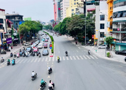 Toà nhà mặt phố Nguyễn Văn Cừ, 140m x 10 tầng, MT 8.6m, dòng tiền 4 tỷ/năm